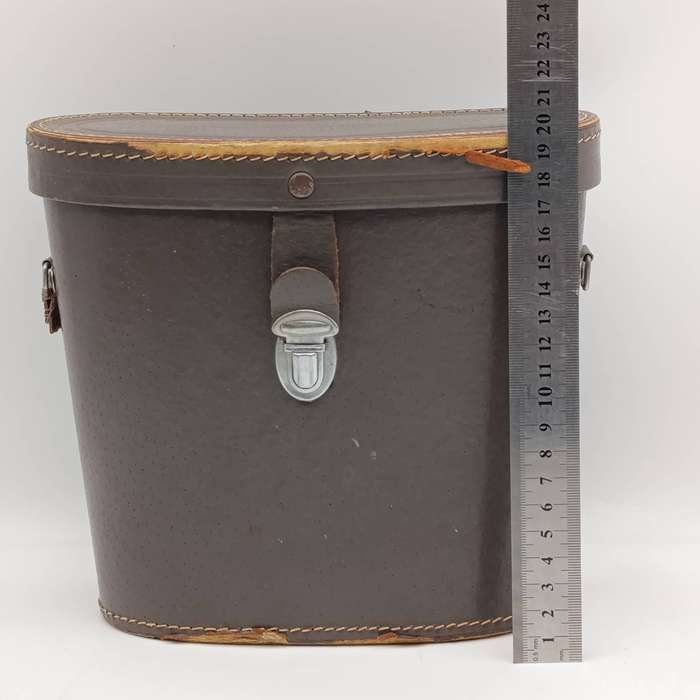 Vintage Safari 10x50 binoculars in case - lenses are clean