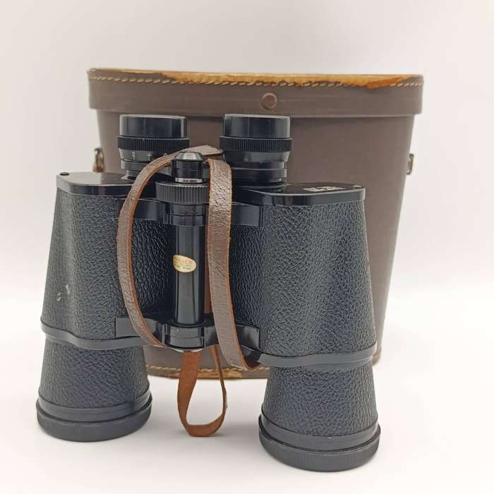Vintage Safari 10x50 binoculars in case - lenses are clean