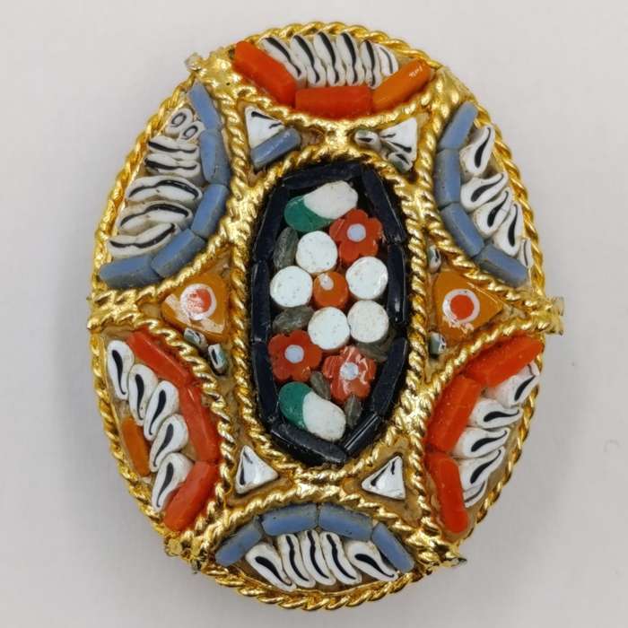 Italian vintage Millifiori brooch