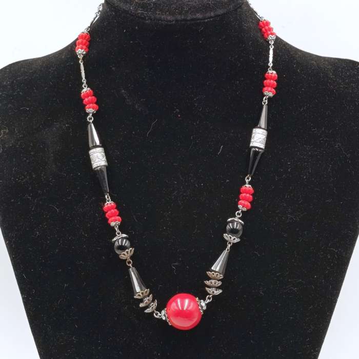 Vintage Arte Deco design necklace