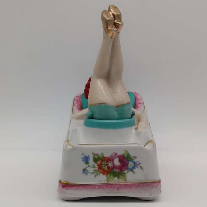 Vintage Naughty Nodder girl ashtray with moving legs