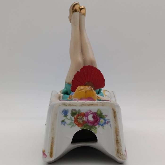 Vintage Naughty Nodder girl ashtray with moving legs