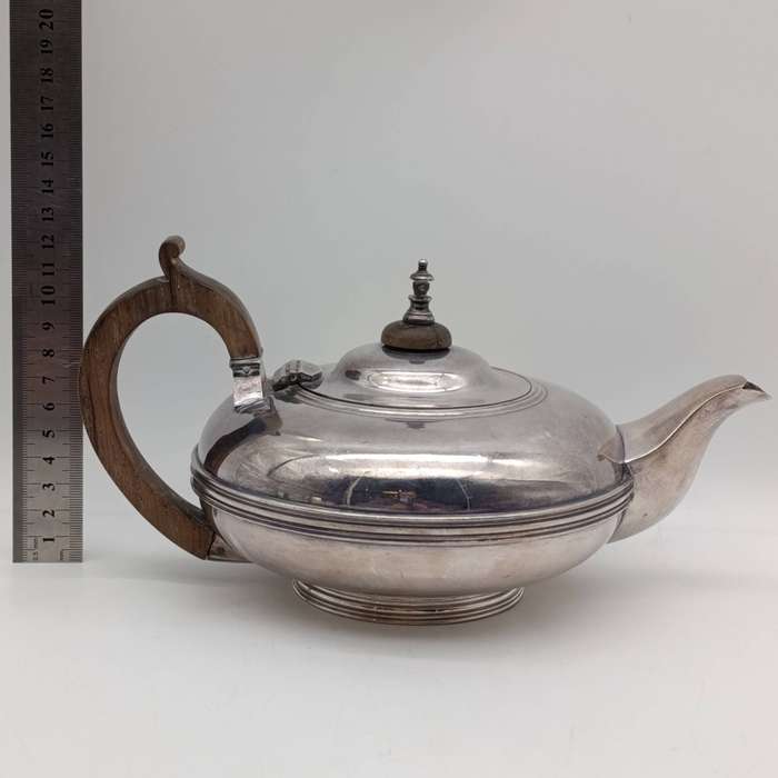 Vintage Mappin and Webb Arte Deco style, teapot, milk jug and sugar bowl