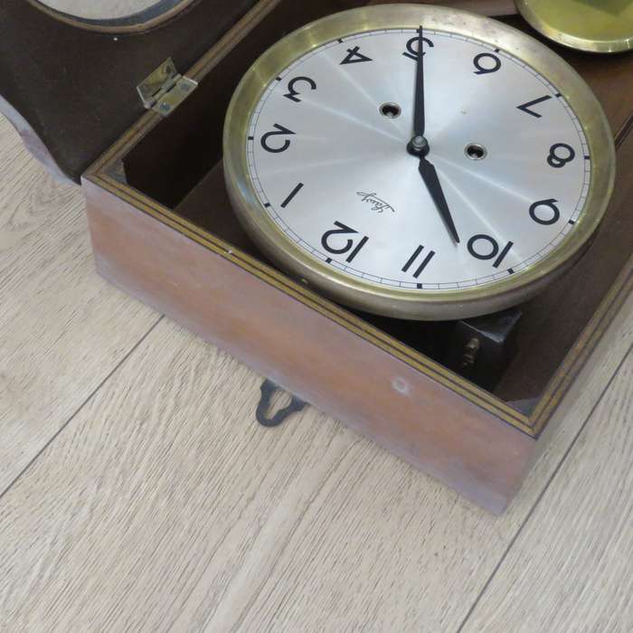 Vintage Sawy wall clock presented to Gert J. Geyser from director and staff of Blue Bell Wrangler