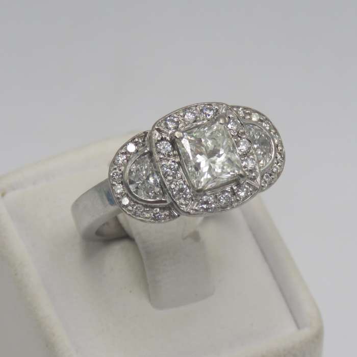 Bespoke 9kt white gold diamond ring with 1,09ct Princess cut diamond with 2 x colour D/E half moon