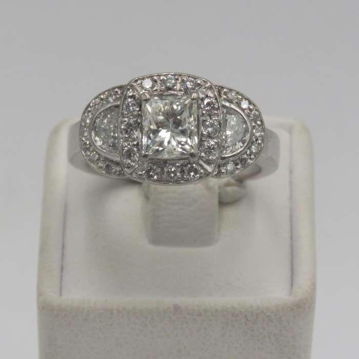 Bespoke 9kt white gold diamond ring with 1,09ct Princess cut diamond with 2 x colour D/E half moon