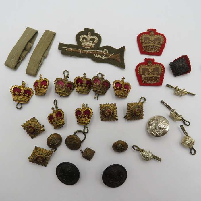 Lot of British military badges and insignia