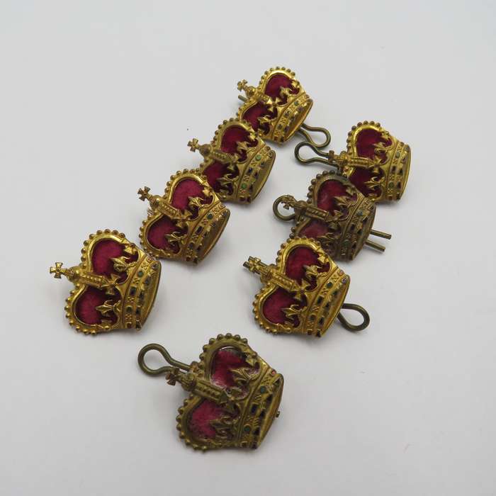 Lot of British military badges and insignia