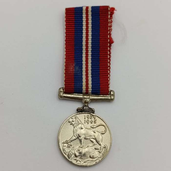 WW2 War medal miniature