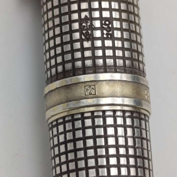 Parker Premium Collection Sterling pen and pencil set with fountain pen and 18kt nib