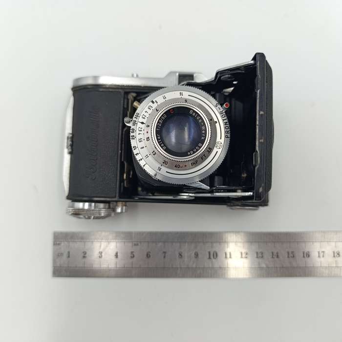 Vintage 1950`s Balda Baldinette 35mm camera with Baltar 1:2.9 / 50mm lens - top turning knob