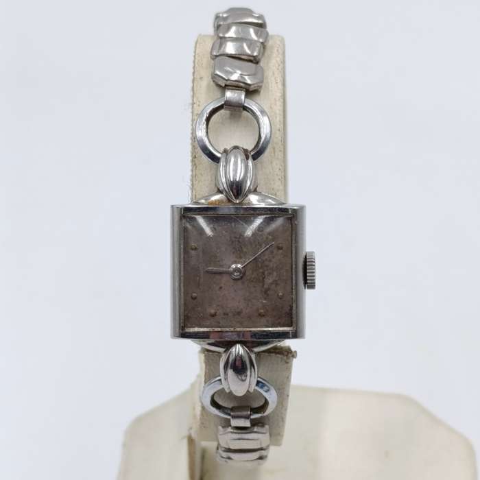 1944 Omega ladies manual wind watch - Working - No name on dial - Serial 111 00 035