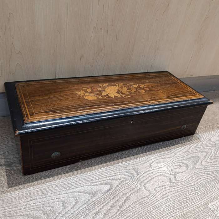 Antique 19th Century wooden music box with inlaid flower pattern - working