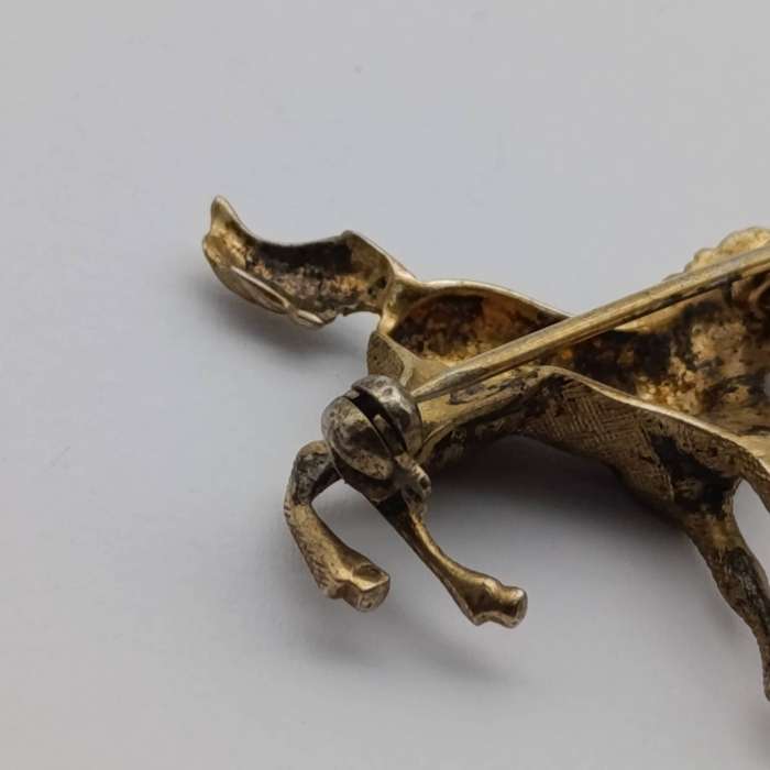 Vintage sterling silver horse brooch