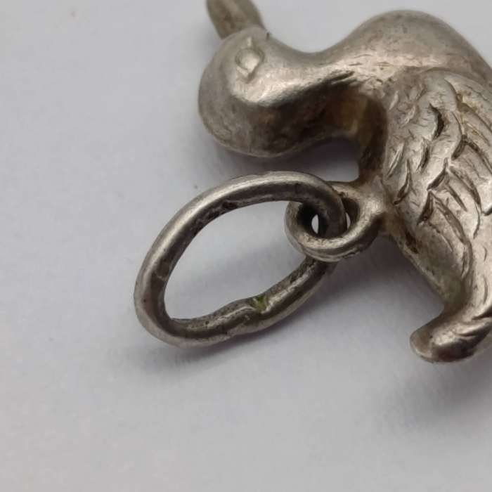 Sterling silver duck charm - weighs 0.4g