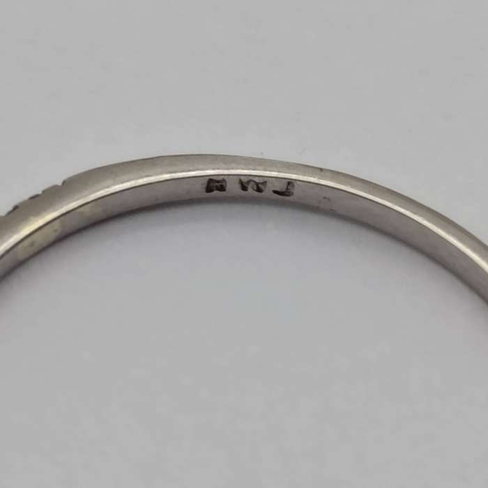 9kt white gold diamond wedding ring size Q set - weighs 4.3g