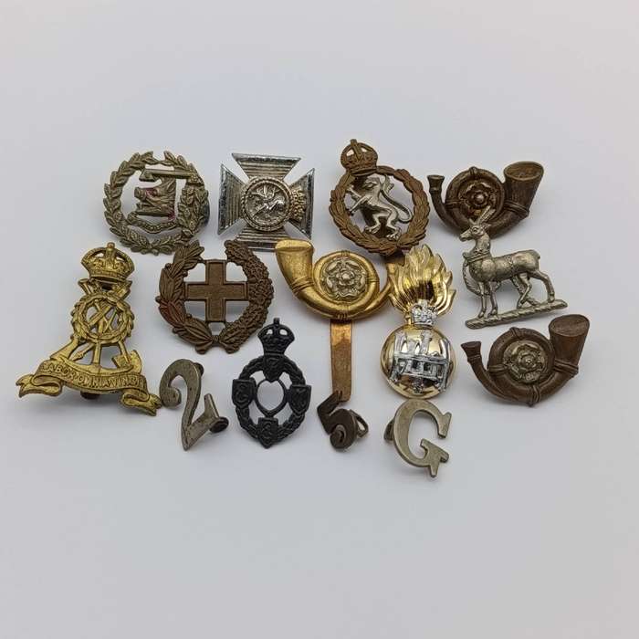 Lot of 14 British Military badges