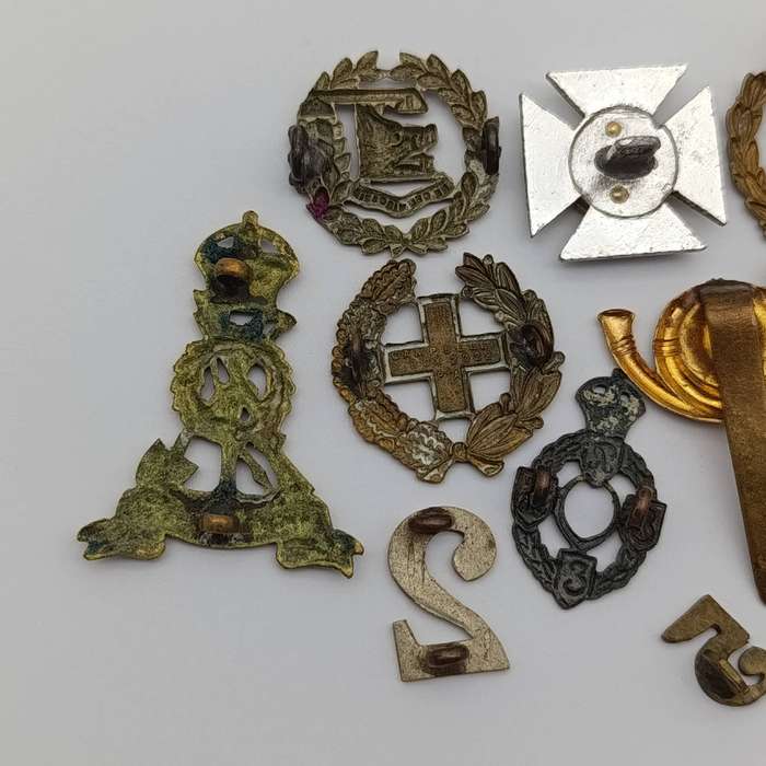Lot of 14 British Military badges