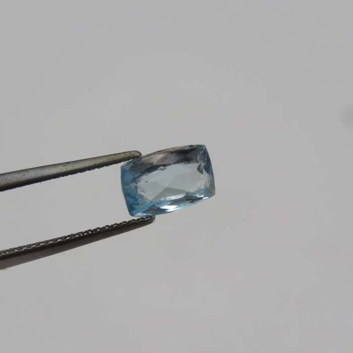 Rectangular Aquamarine of 1,468ct with GEMLAB certificate