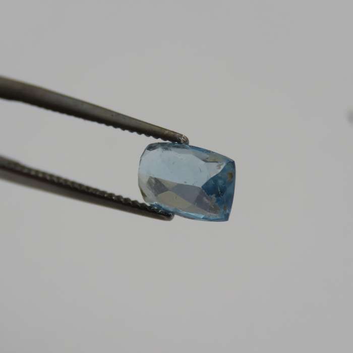 Rectangular Aquamarine of 1,468ct with GEMLAB certificate