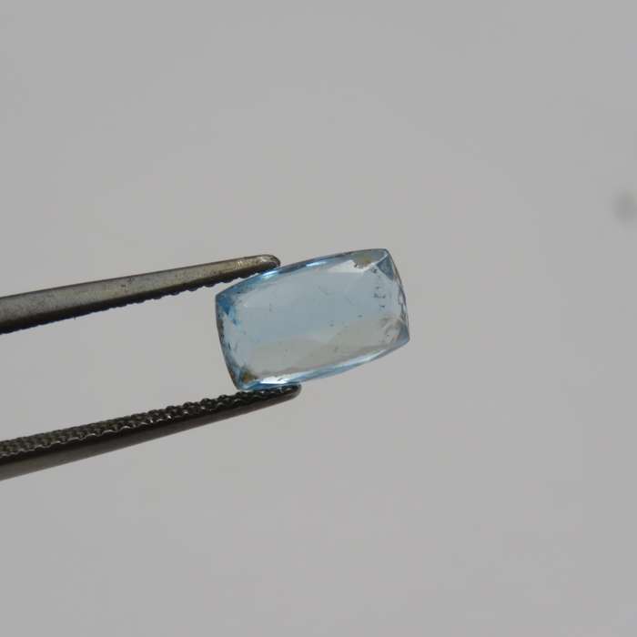 Rectangular Aquamarine of 1,468ct with GEMLAB certificate