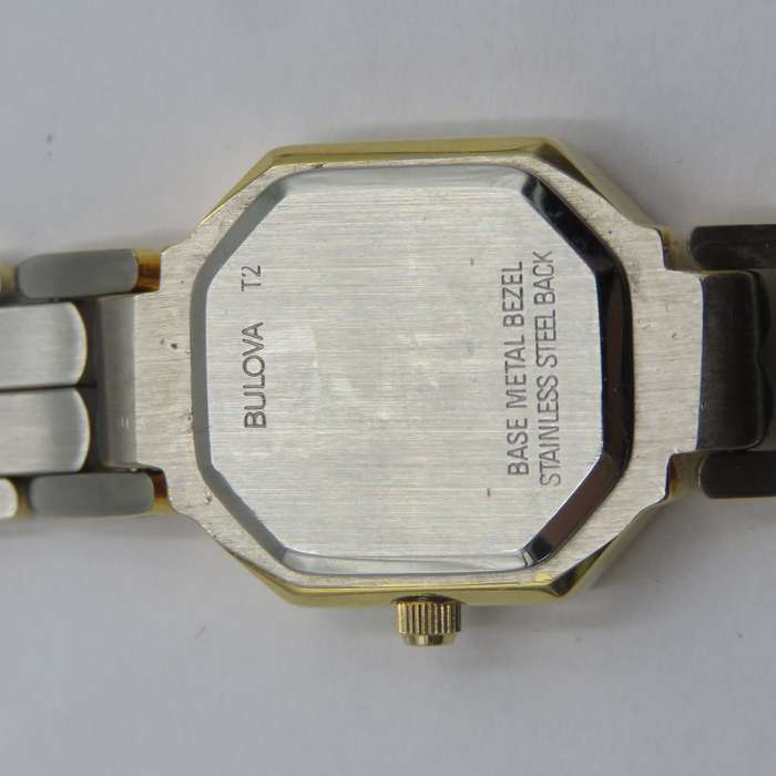 Bulova Quartz ladies watch in excellent working condition
