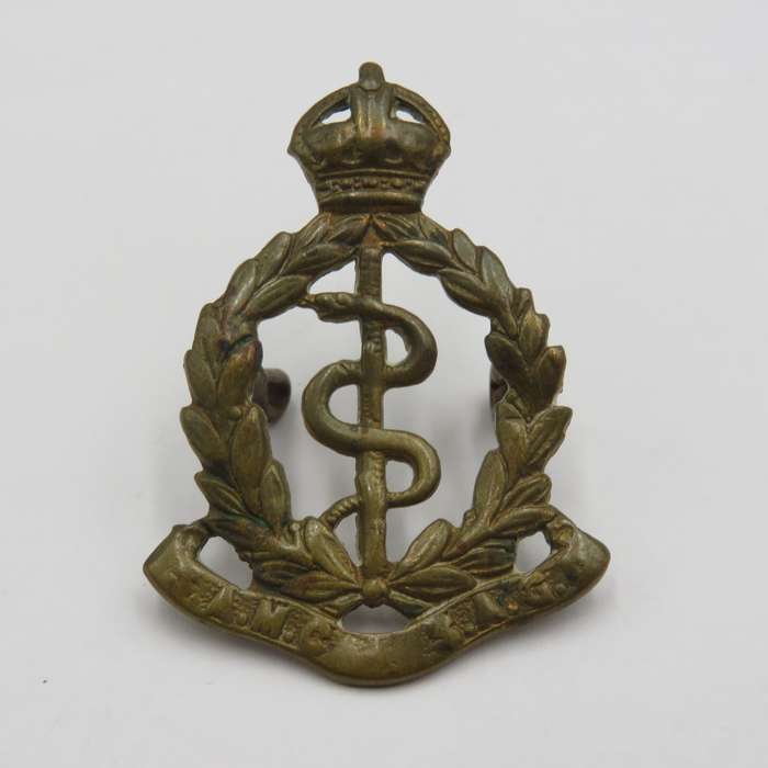 WW2 SA Medical Corps beret / collar badge