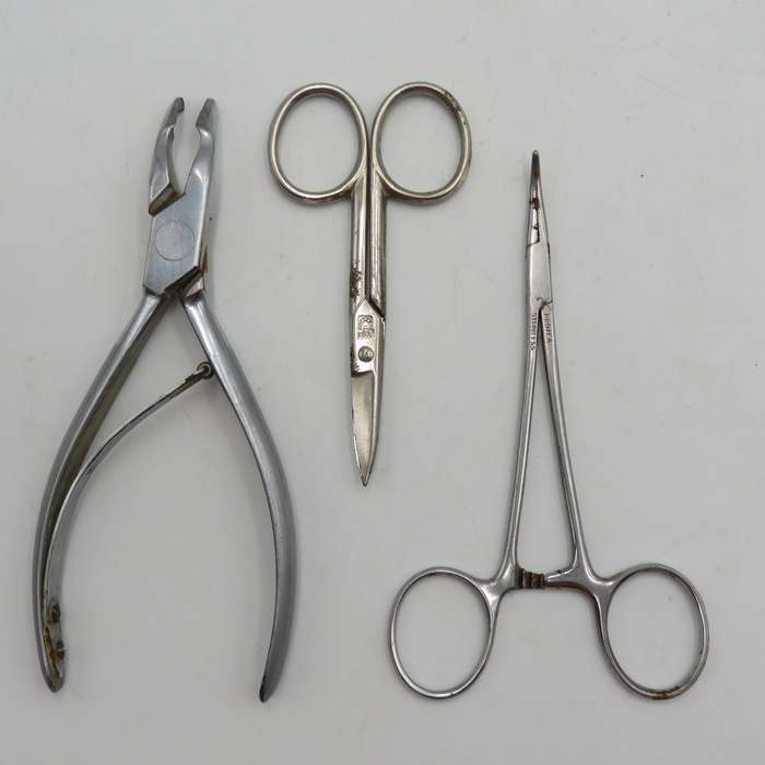 Lot of 10 Dentist and Doctors Tools - Stainless steel