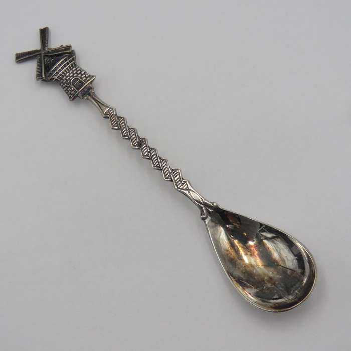 Set of 6 Vintage EPNS Dutch coffee spoons