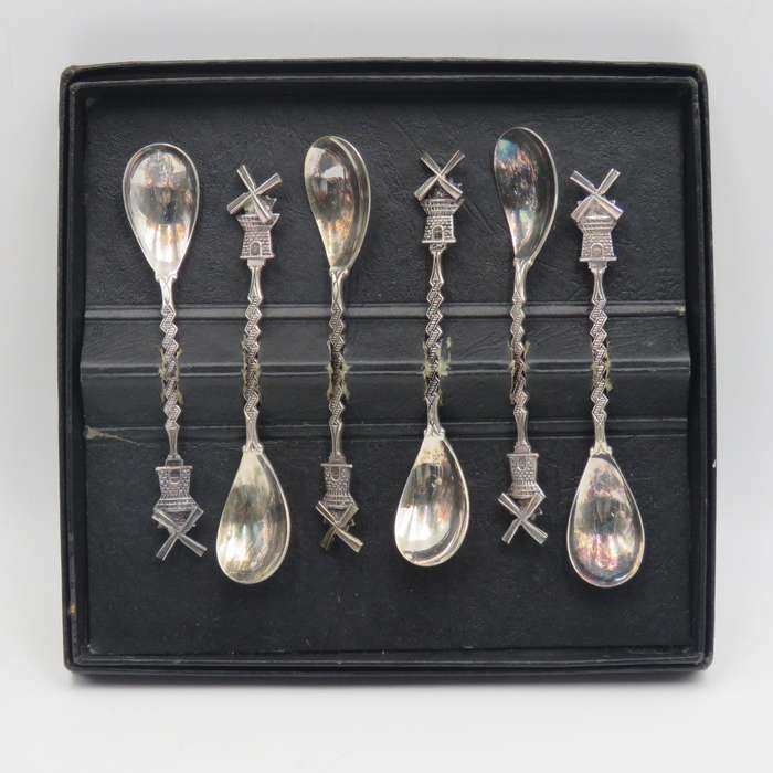 Set of 6 Vintage EPNS Dutch coffee spoons