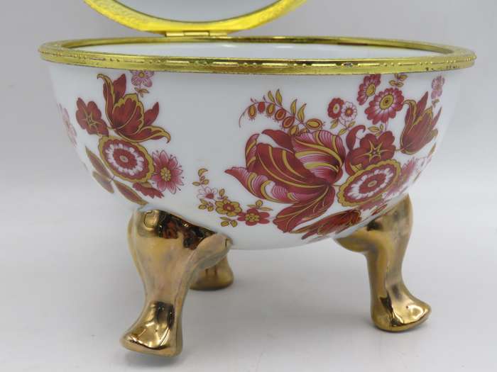 Vintage Hinged porcelain Jewellery / trinket egg on legs