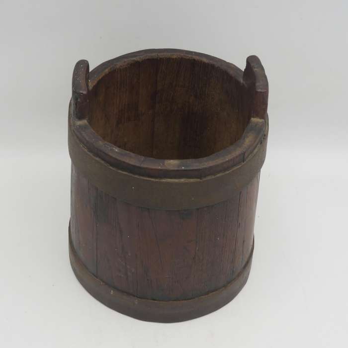 Vintage wooden pail bucket with lid