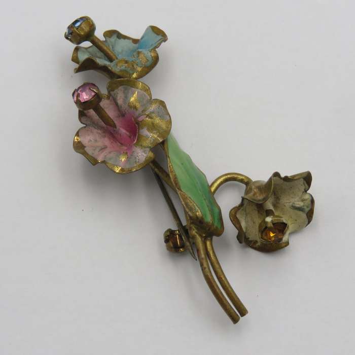 Vintage enameled flower brooch