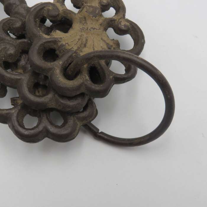 Set of 3 antique style cast iron keys