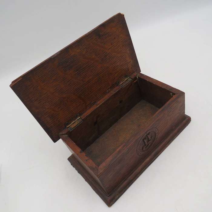 WW1 Royal Flying Corps wooden box of Captain Louis Fleeming Jenkin, M.C with his initials carved -