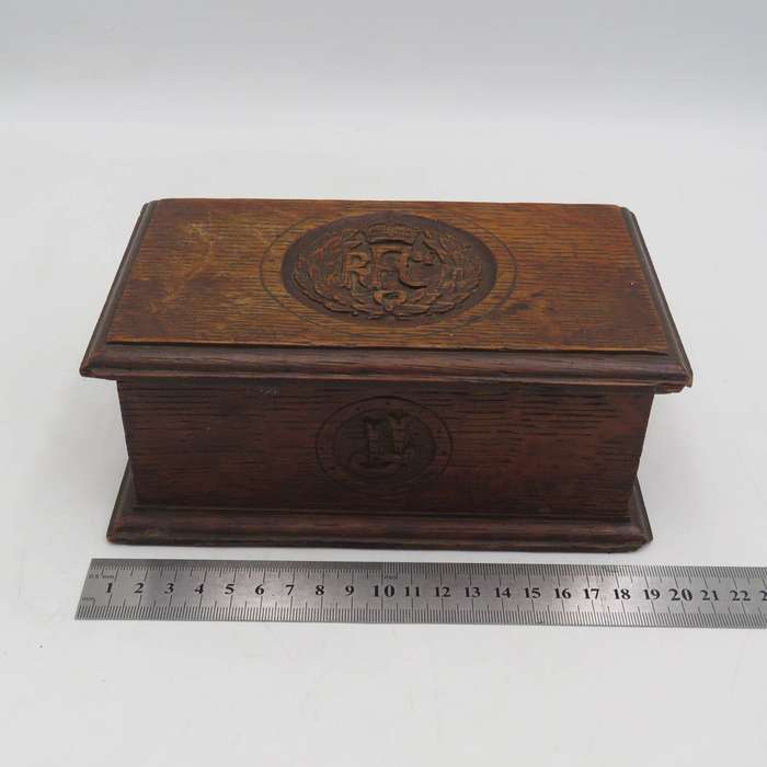 WW1 Royal Flying Corps wooden box of Captain Louis Fleeming Jenkin, M.C with his initials carved -