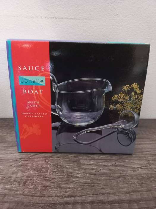 Jonelle Sauce Boat With Glass Ladle