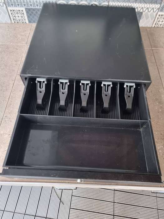 Cash drawer