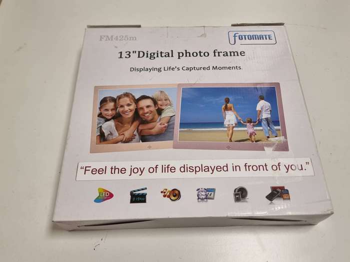 13" Digital Photo Frame - Metallic Frame - Demo