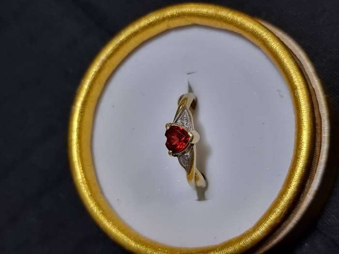 Heart Shaped Garnet 9CT Yellow Gold Ring. ( Genuine Gold.)