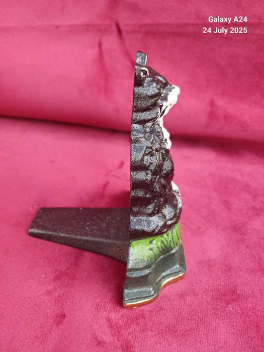 Cast iron door jamb