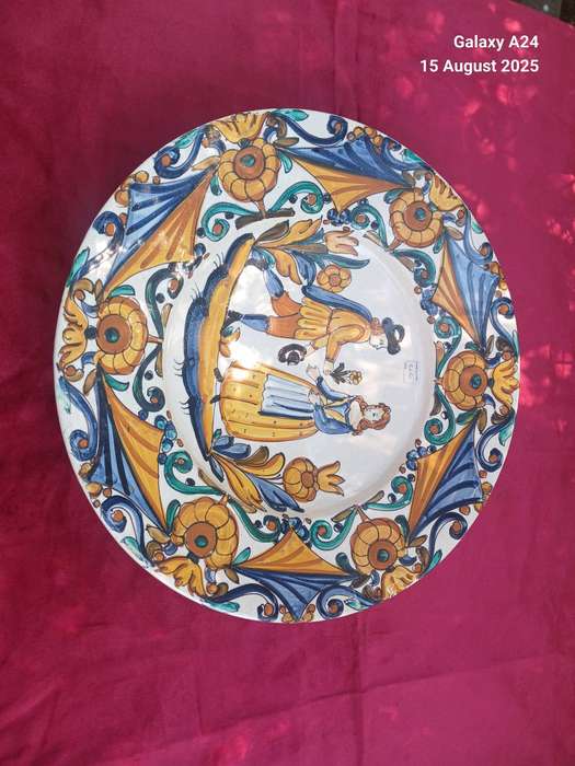 Spanish style majolica fruit bowl