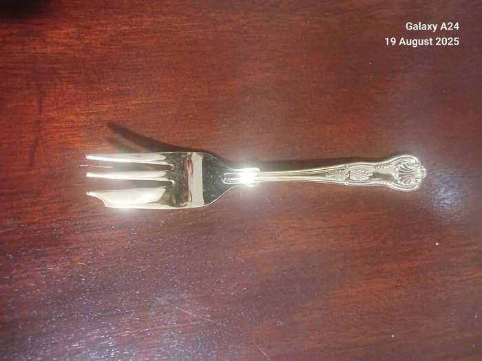 Boxed set of 12 24ct cake forks