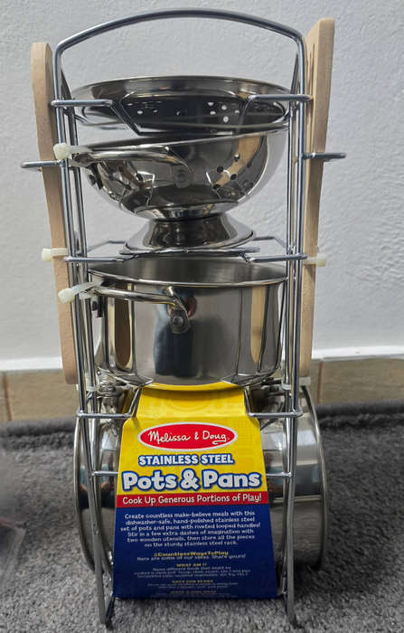 Melissa & Doug play kitchen pots