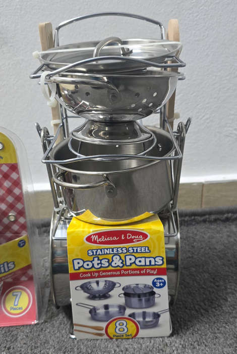 Melissa & Doug play kitchen pots