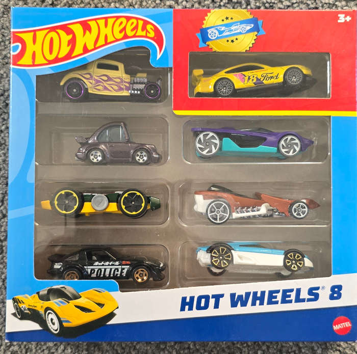 Hot wheels 8 pack
