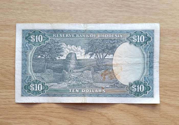 Rhodesia 1st March 1976 Ten Dollar Bank Note. (395)