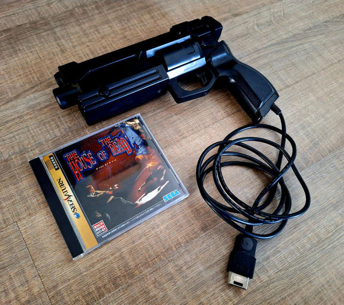 House of the Dead + Light Gun Bundle - Sega Saturn