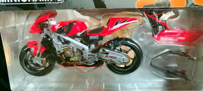 1/12 Minichamps Honda RC211V Valentino Rossi Summer Test Bike 2001 Limited Edition 9,999 pcs