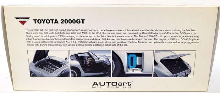 **VERY RARE/Mint/Boxed** 1/18 AUTOart Millennium Toyota 2000GT Coupe (Upgraded) White (78747)